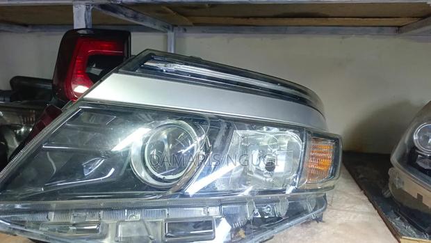 Voxy Headlights 2015-2018