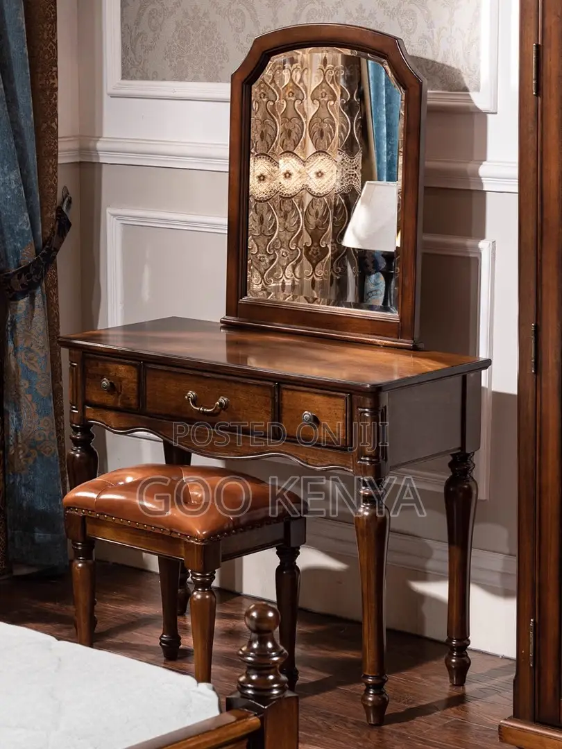 Vanity Set; Elegant Solid Wood Makeup Dressing Table With Mirror