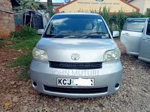 Toyota Porte 2009 Silver