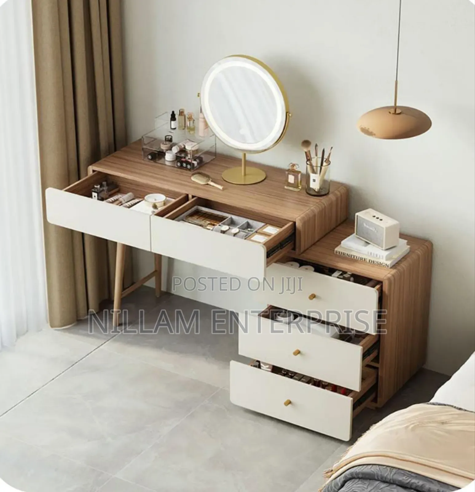 Extendable Dressing Table/Study Desk*