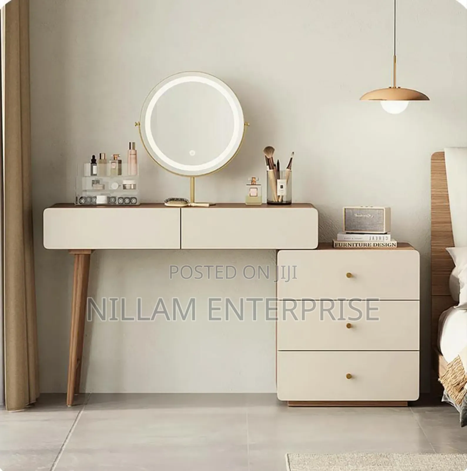 Extendable Dressing Table/Study Desk*