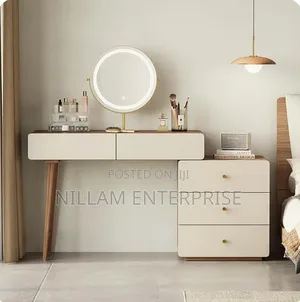 Extendable Dressing Table/Study Desk*