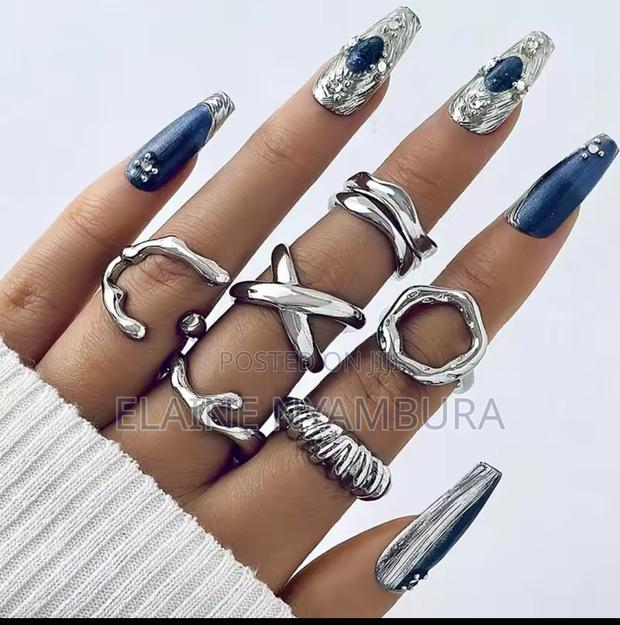 Unique and Affordable Accessories - thumbnail 11