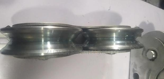 Double Sliding Gate Guide Rollers - thumbnail 2