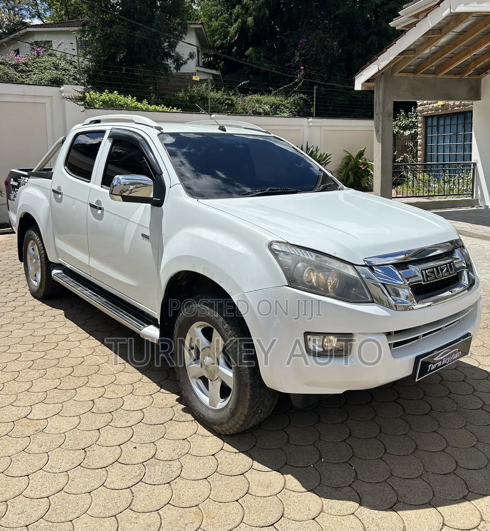 Isuzu D-MAX 2016 White