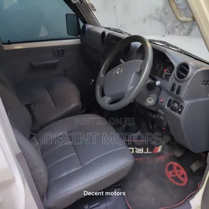 Toyota Land Cruiser 2019 White