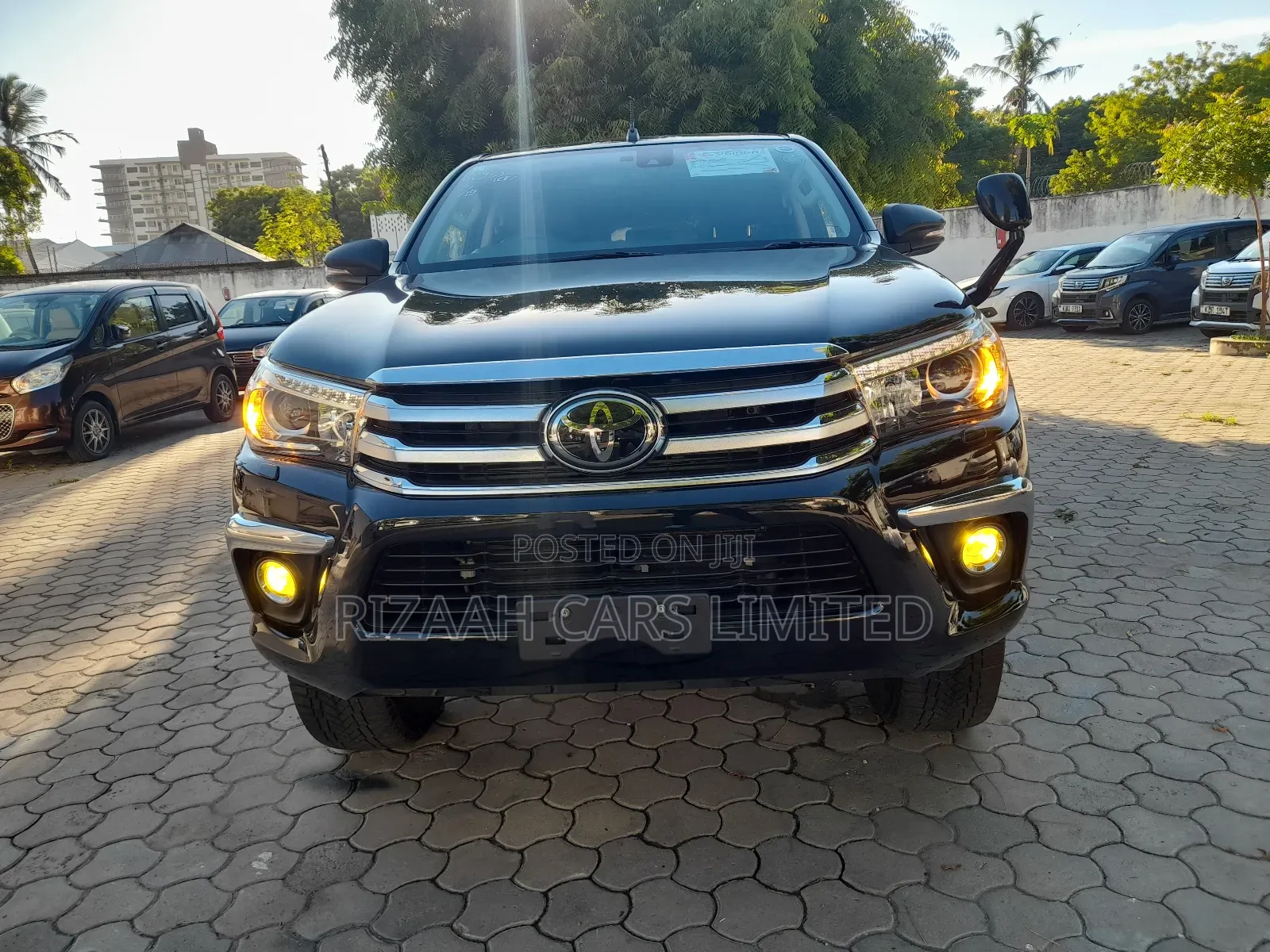 Toyota Hilux Revo Double Cab Deisel 2.4 AWD 2019 Black