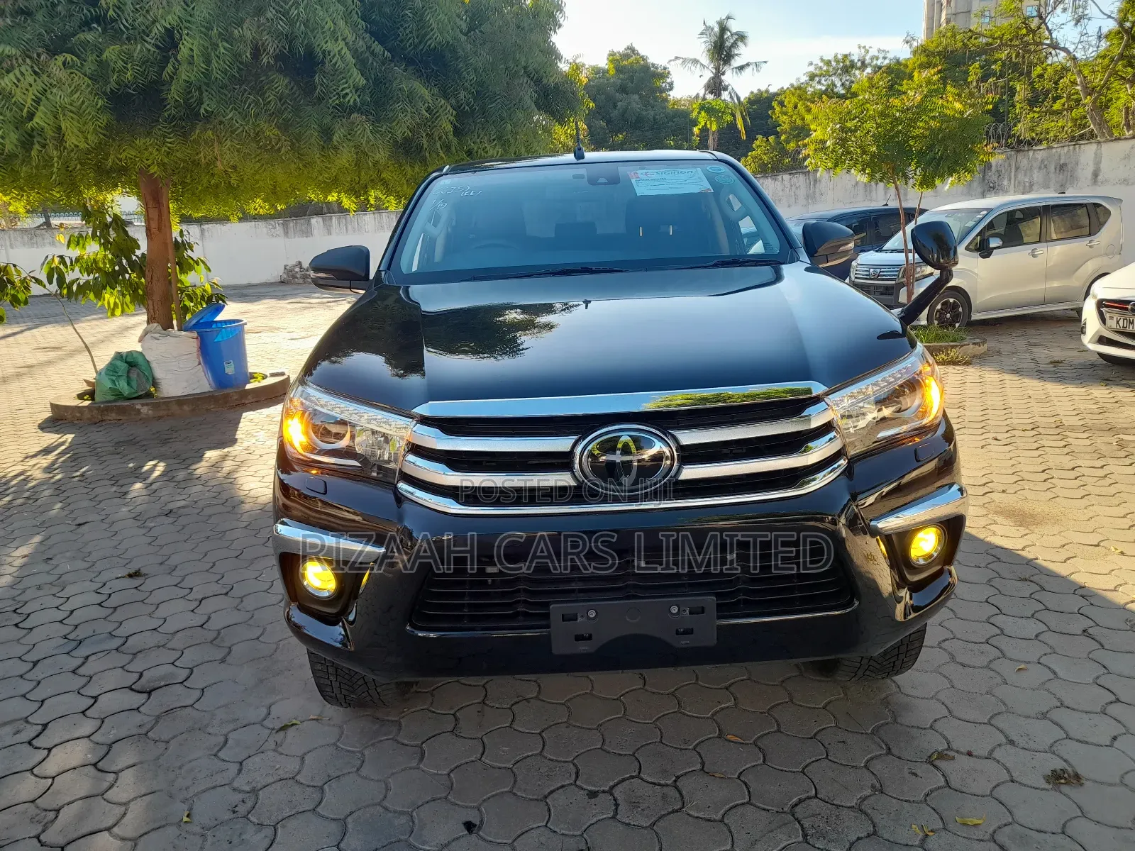 Toyota Hilux Revo Double Cab Deisel 2.4 AWD 2019 Black