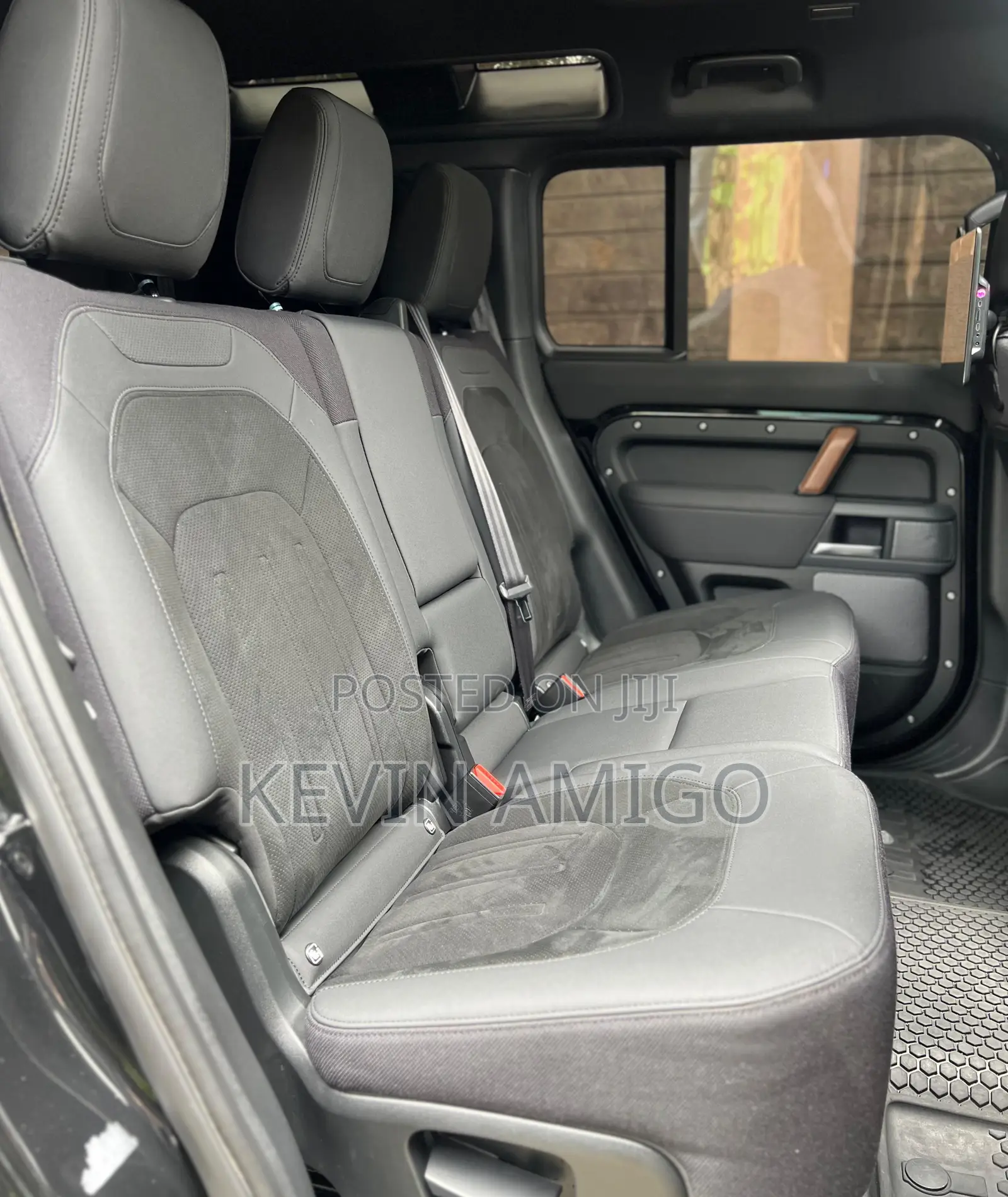 Land Rover Defender 2022 Black