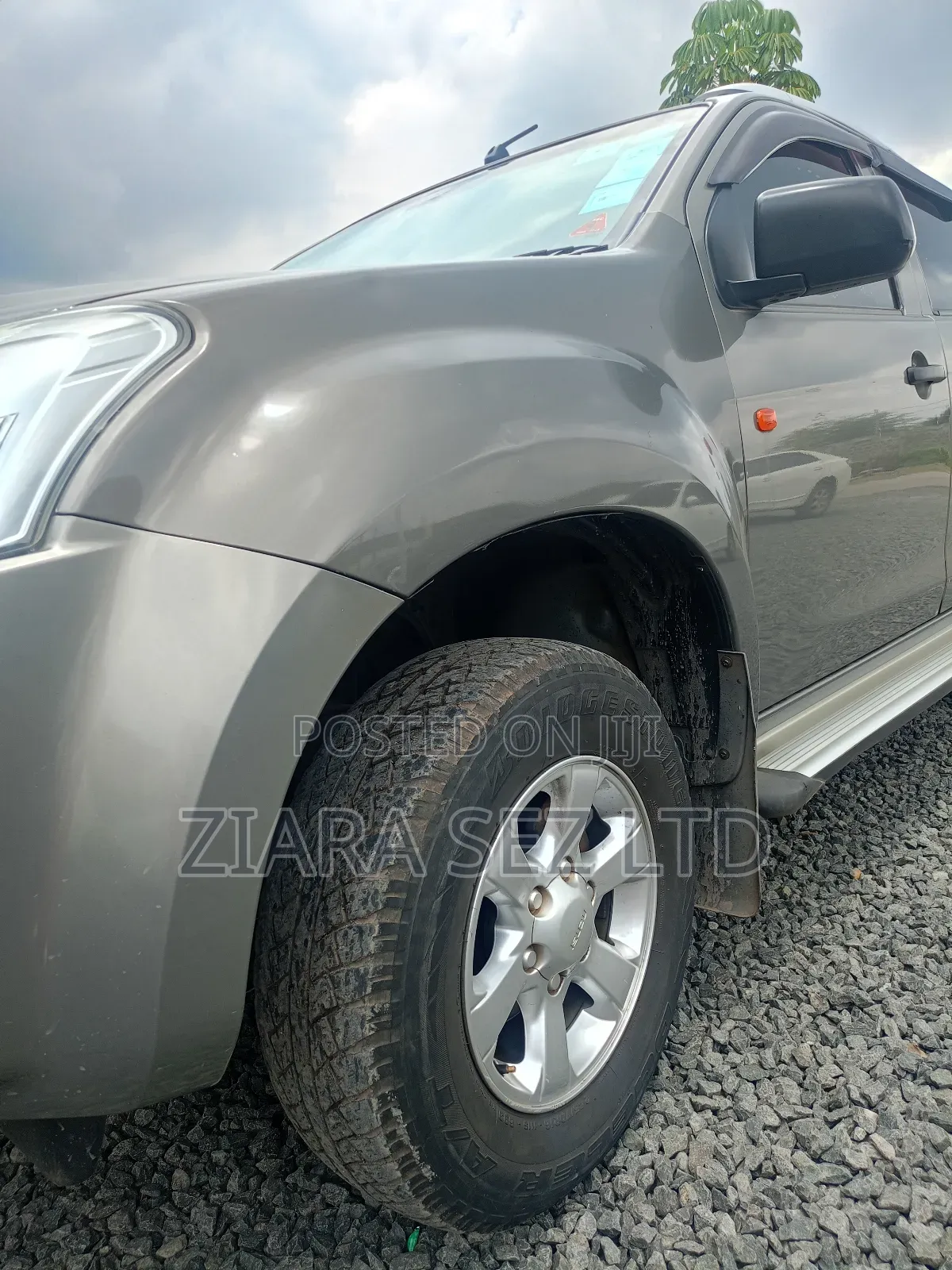 Isuzu D-MAX 2020 Gray