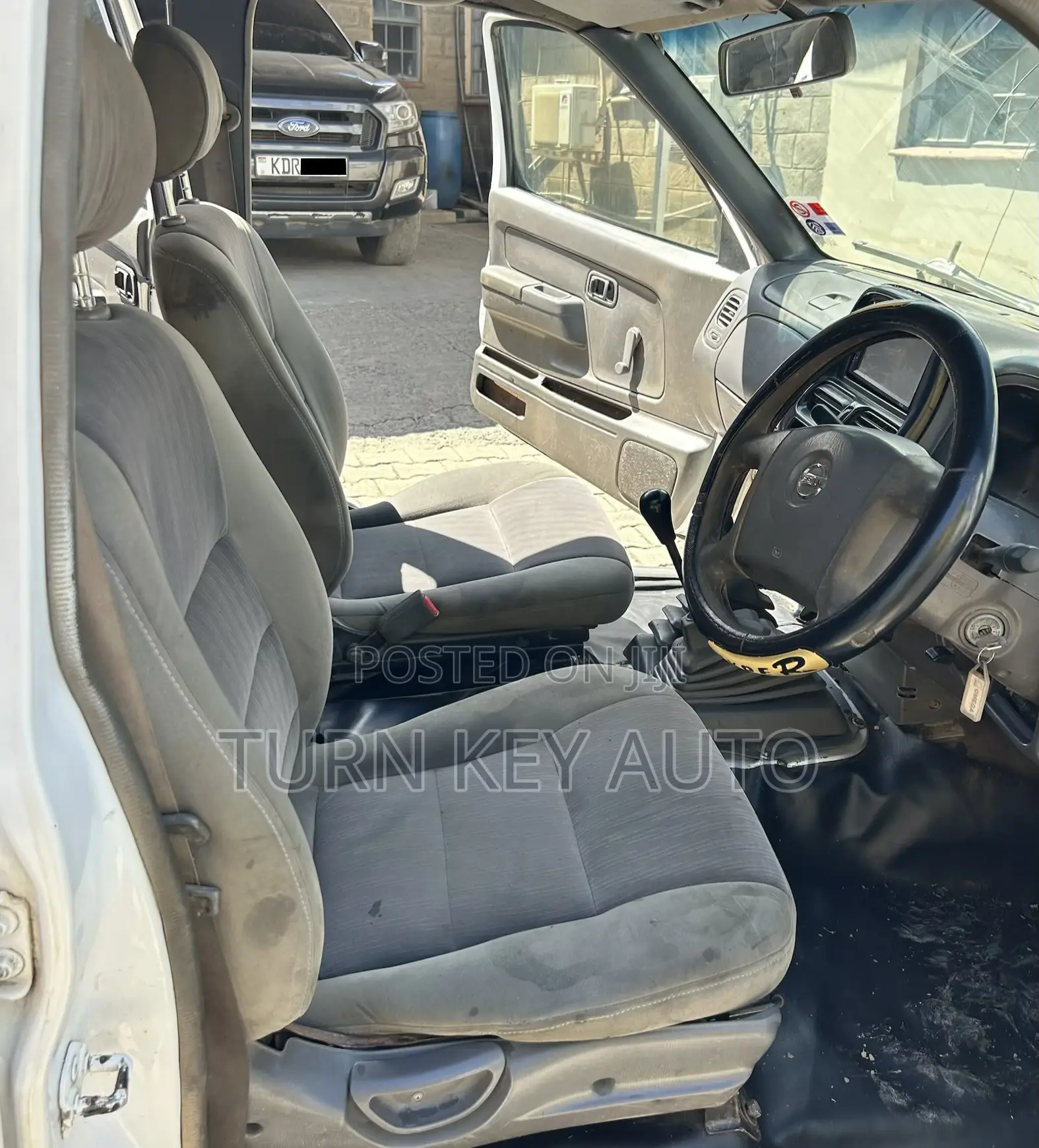 Nissan Hardbody 2007 White
