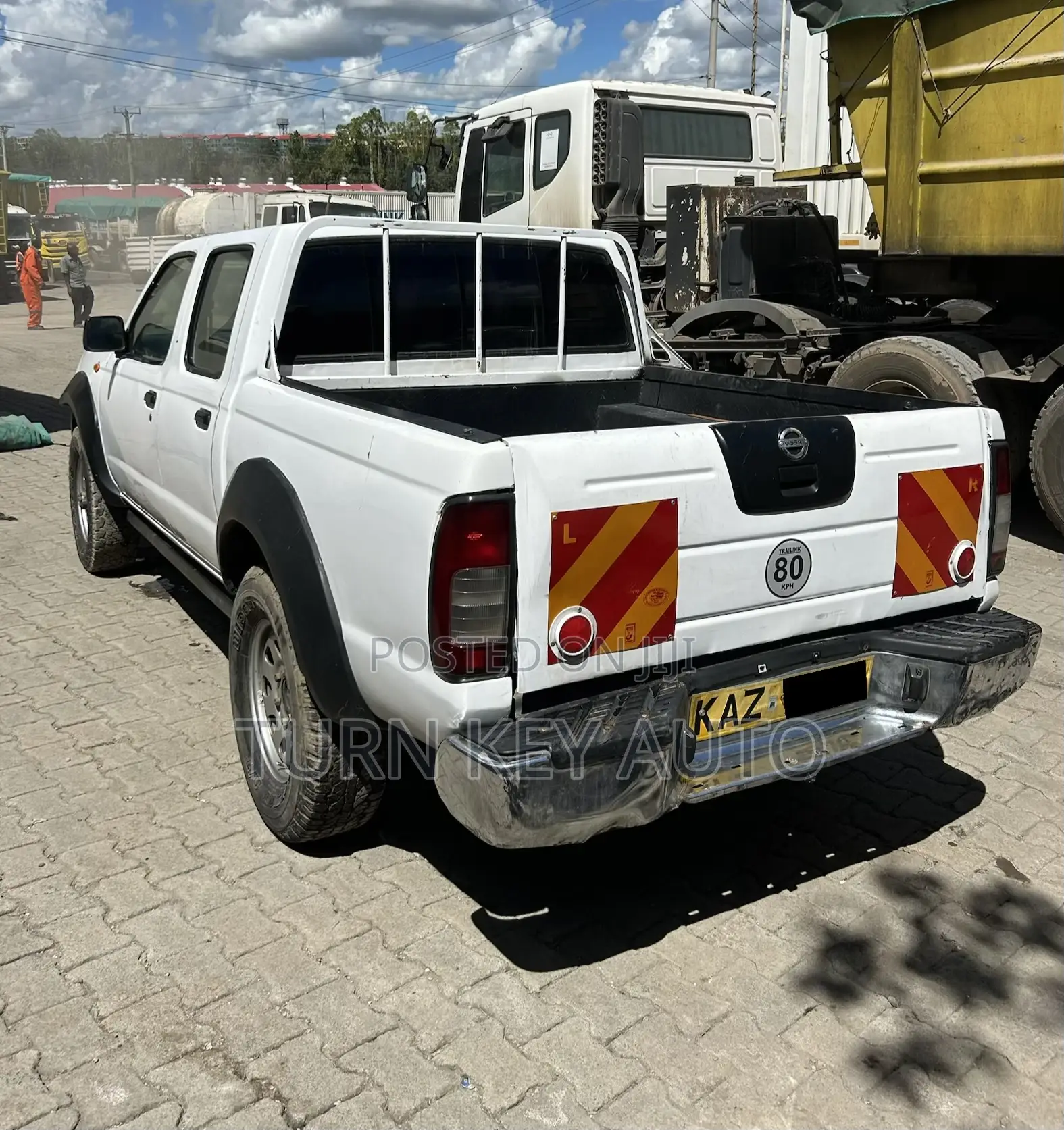 Nissan Hardbody 2007 White
