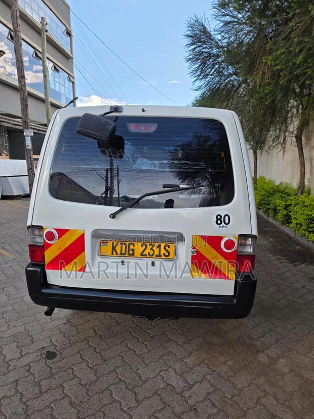 Nissan Vanette 2015 White - thumbnail 2