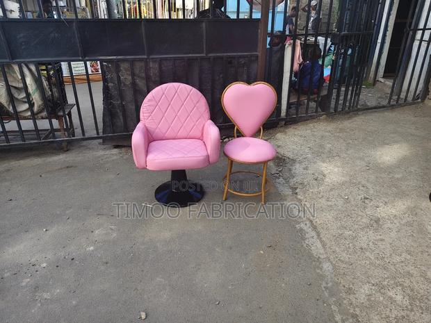 Salon Styling Seat With Love Seats