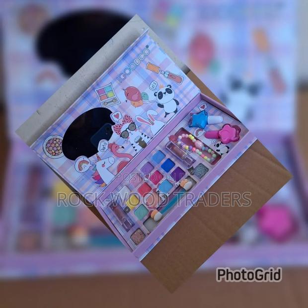 Cosmetic Make Up Kit for Girls - main view