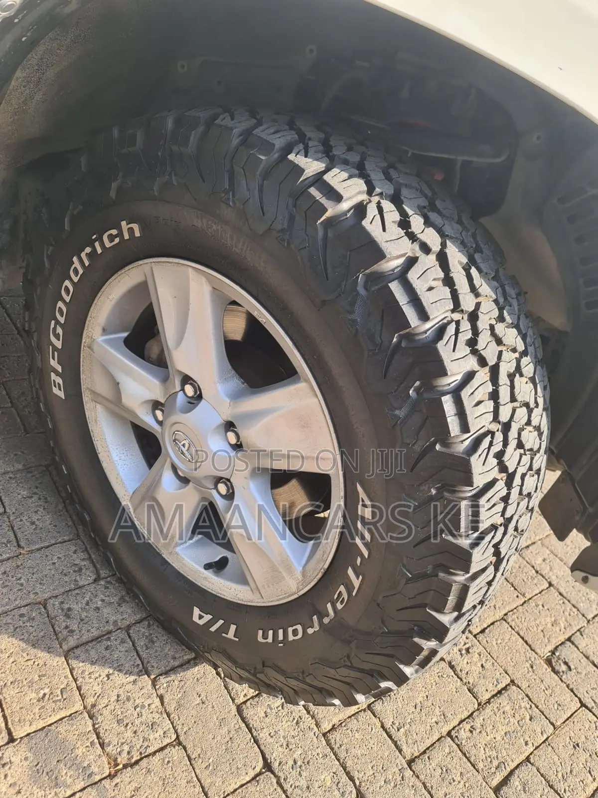Toyota Land Cruiser 2008 White