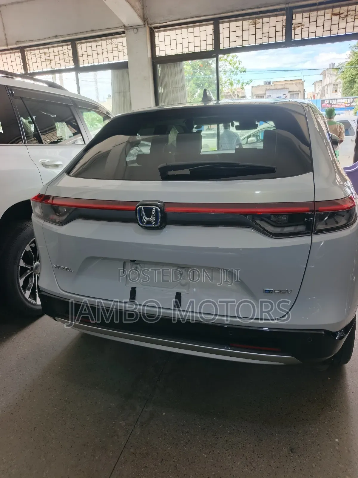 Honda Vezel 1.5 Hybrid 2WD 2021 White