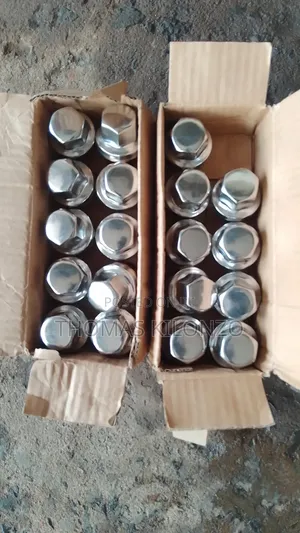 Size 27 Landrover Defender Wheels Nuts