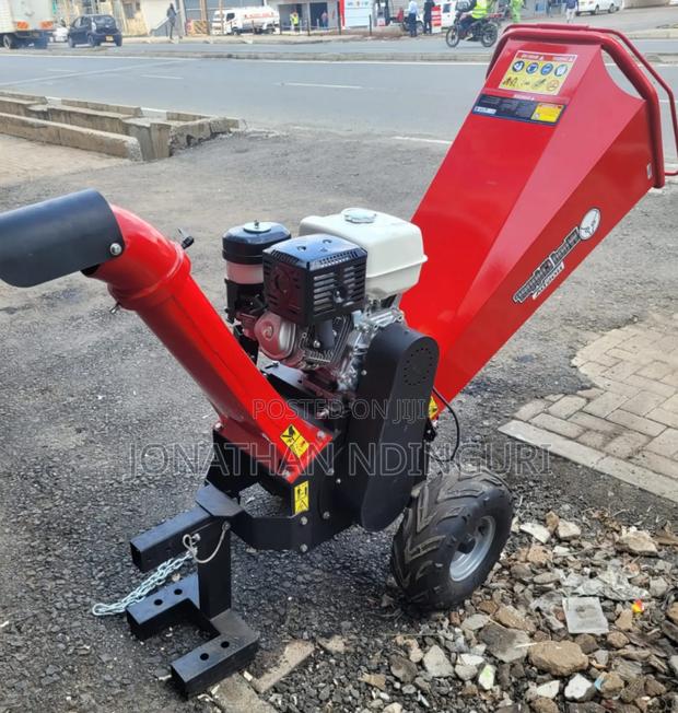 Heavy-Duty Wood Chipper