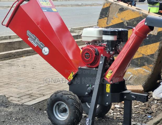 Portable Wood Chipper - thumbnail 3