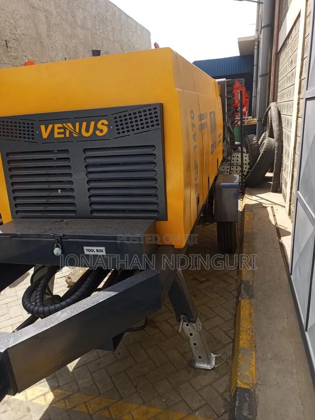 Portable Concrete Pump - thumbnail 2