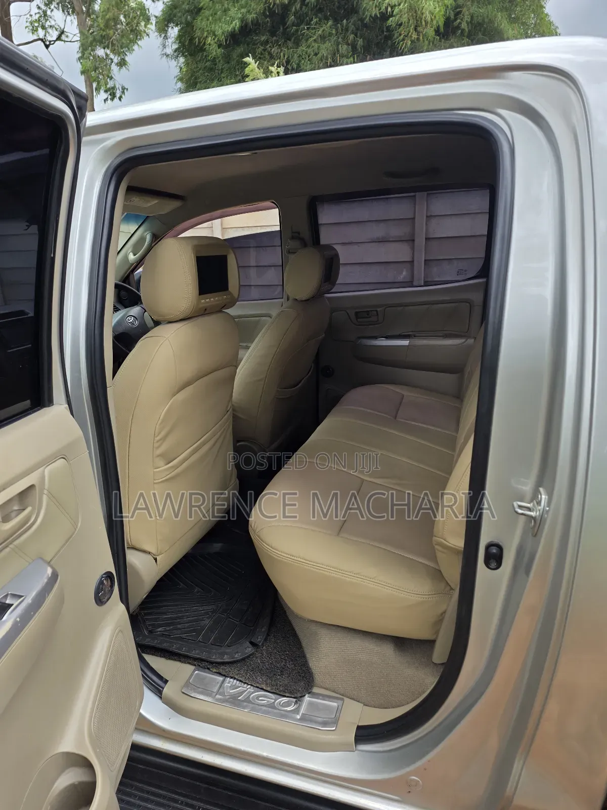 Toyota Hilux 2010 Silver