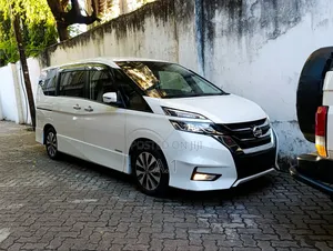 Nissan Serena 2019 White