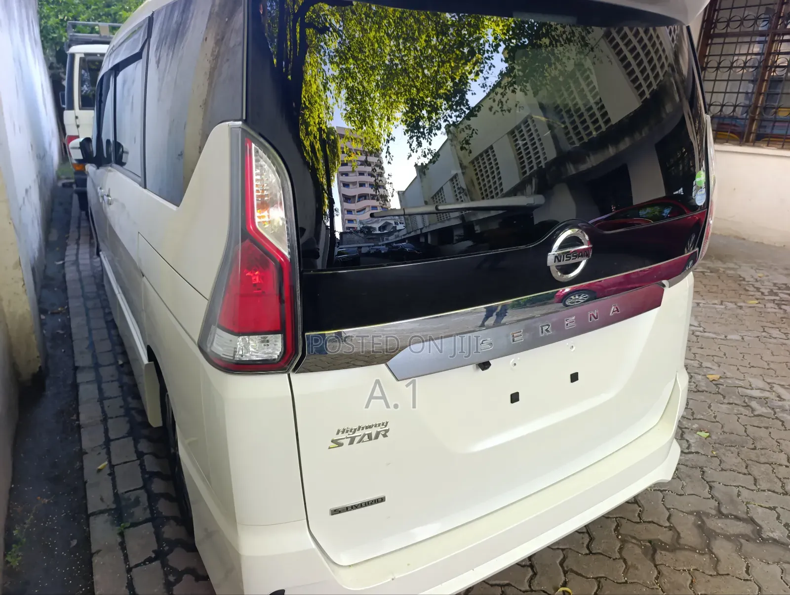 Nissan Serena 2019 White