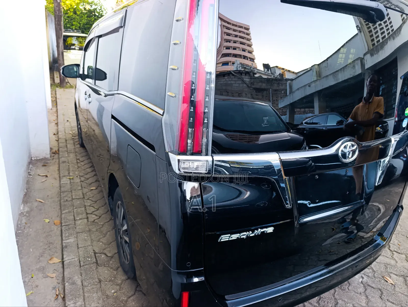 Toyota Esquire 2.0 FWD (7 seater) 2019 Black