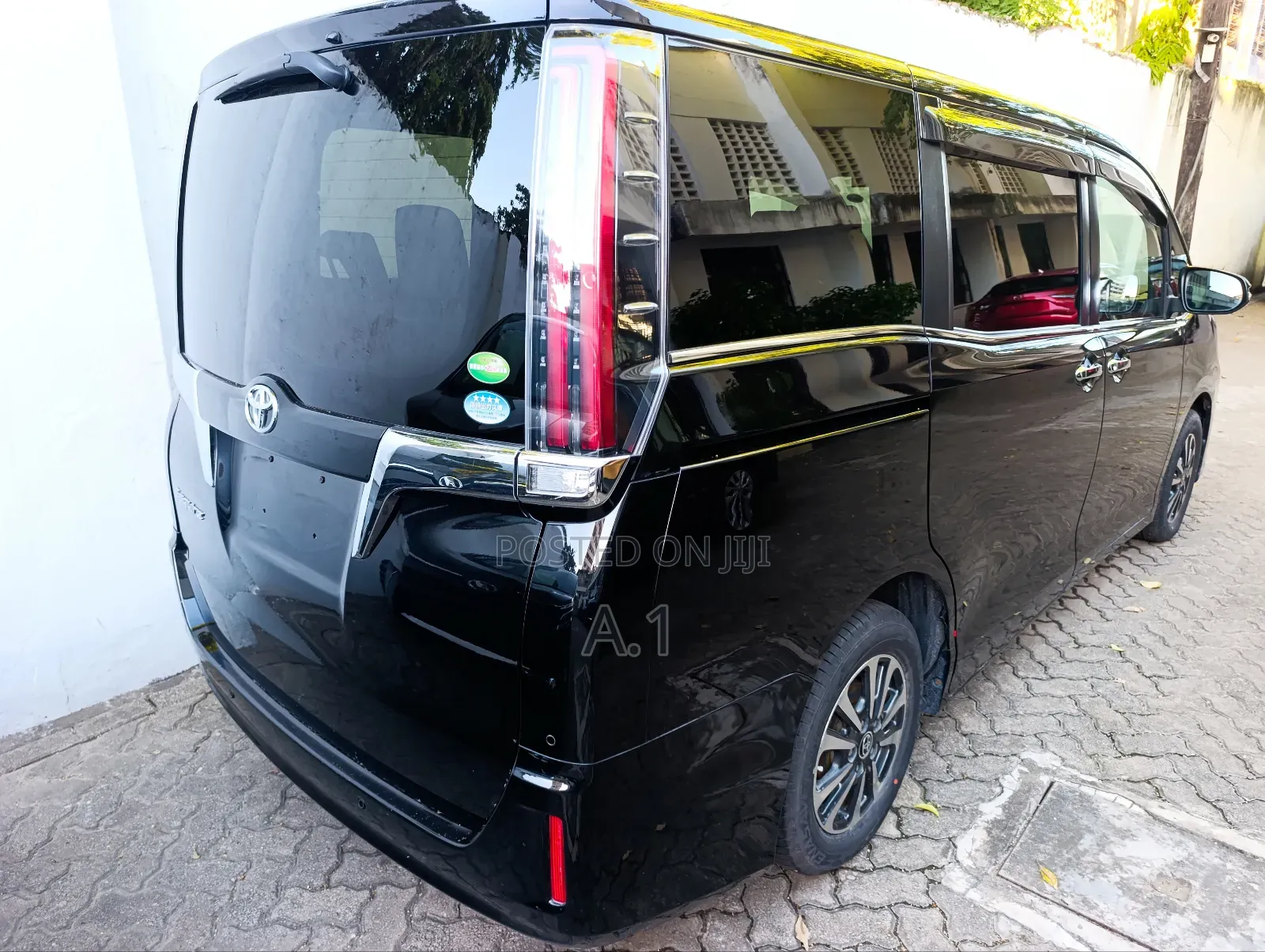 Toyota Esquire 2.0 FWD (7 seater) 2019 Black