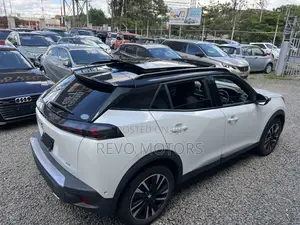 Peugeot 2008 2021 White