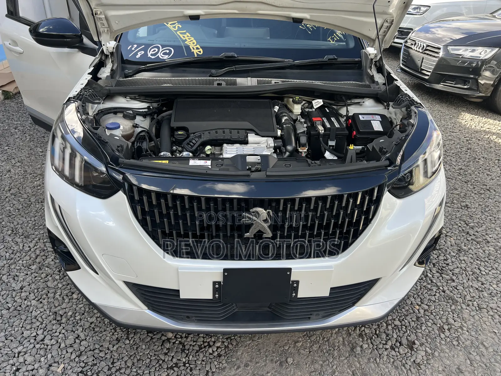 Peugeot 2008 2021 White