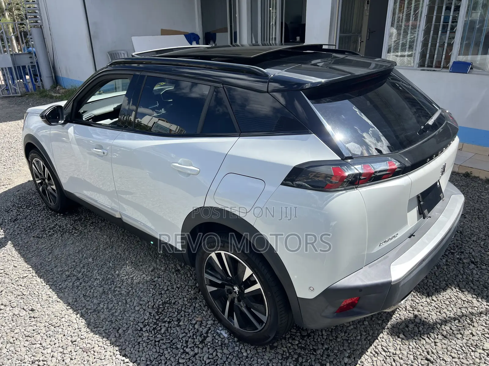 Peugeot 2008 2021 White