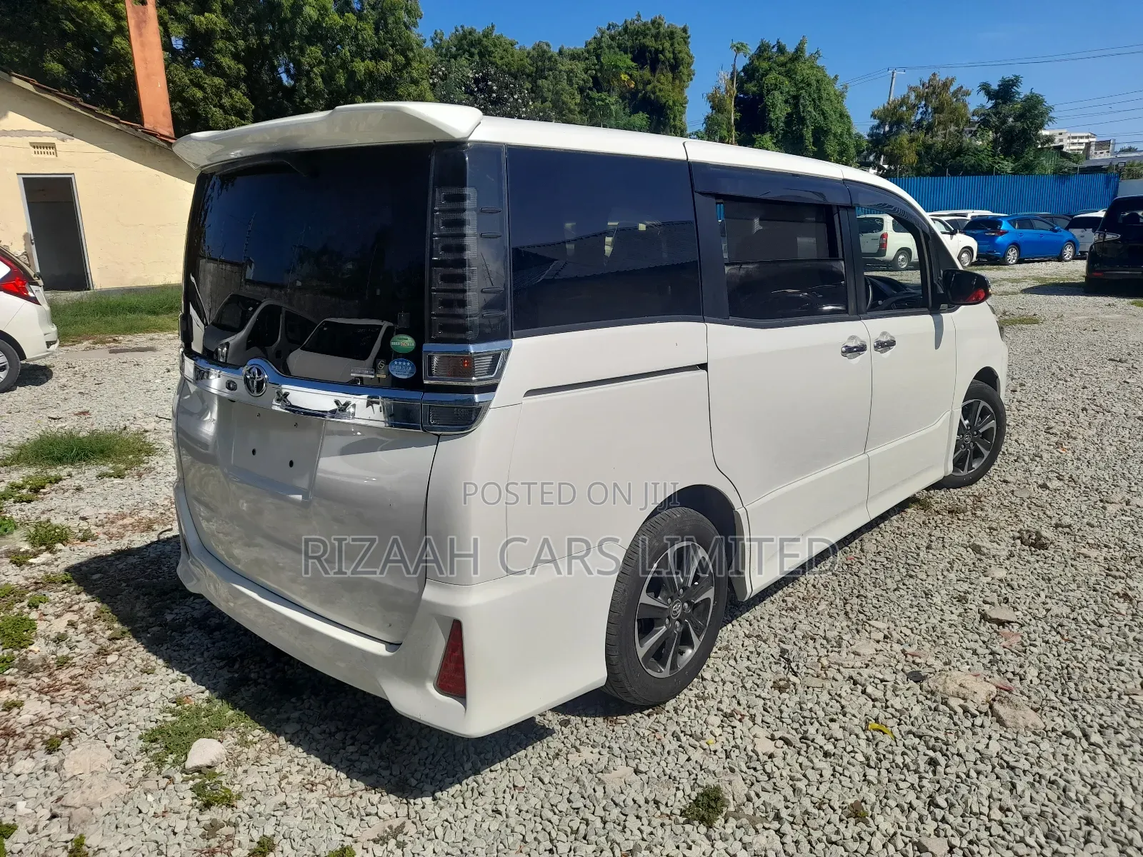 Toyota Voxy 2019 White