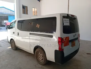 Nissan Caravan (Urvan) 2017 White