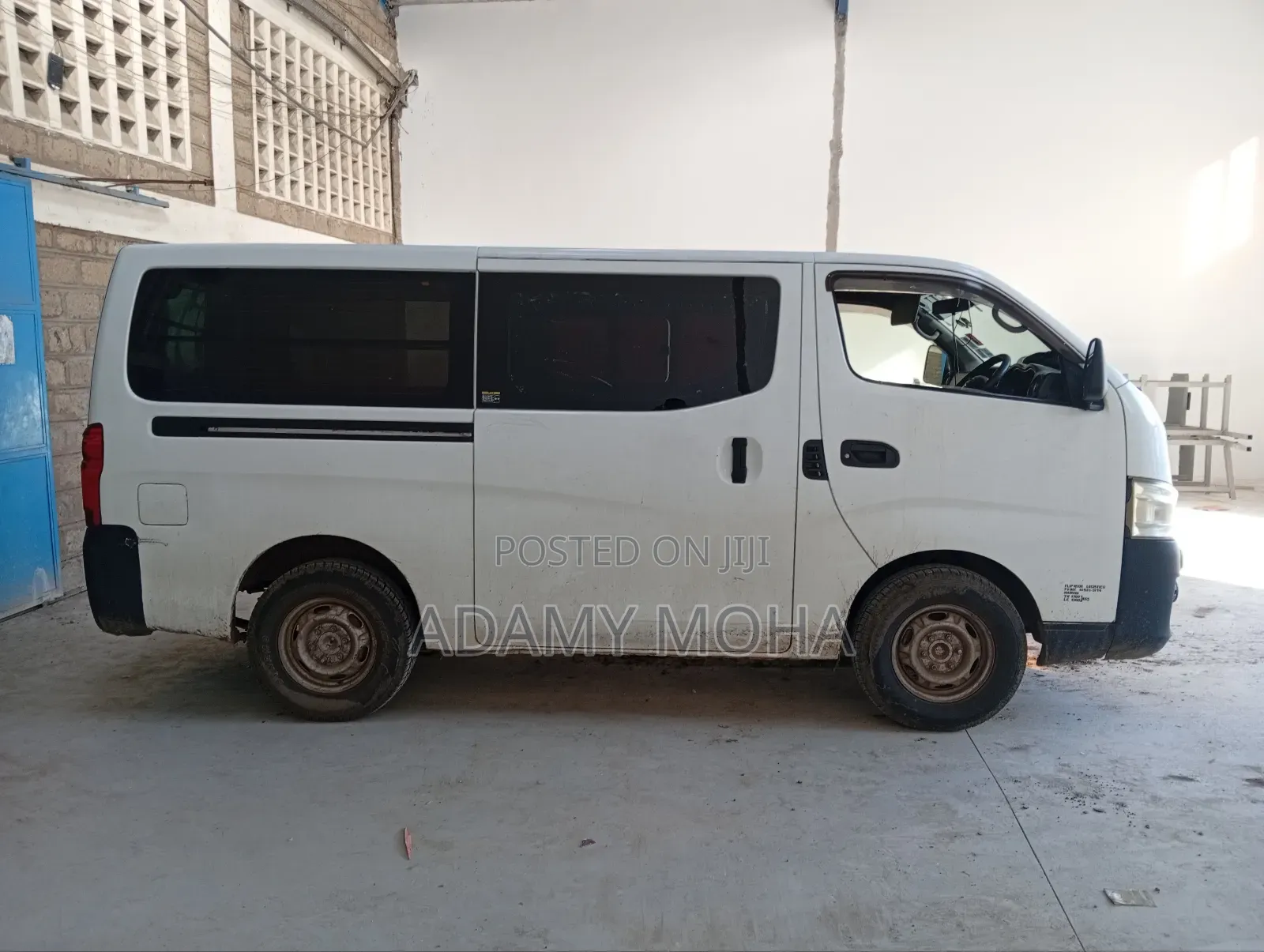 Nissan Caravan (Urvan) 2017 White