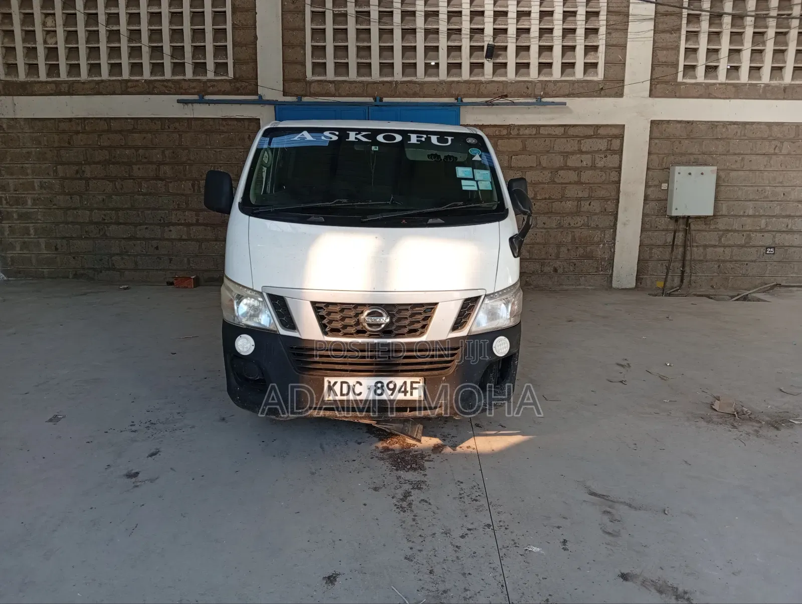 Nissan Caravan (Urvan) 2017 White