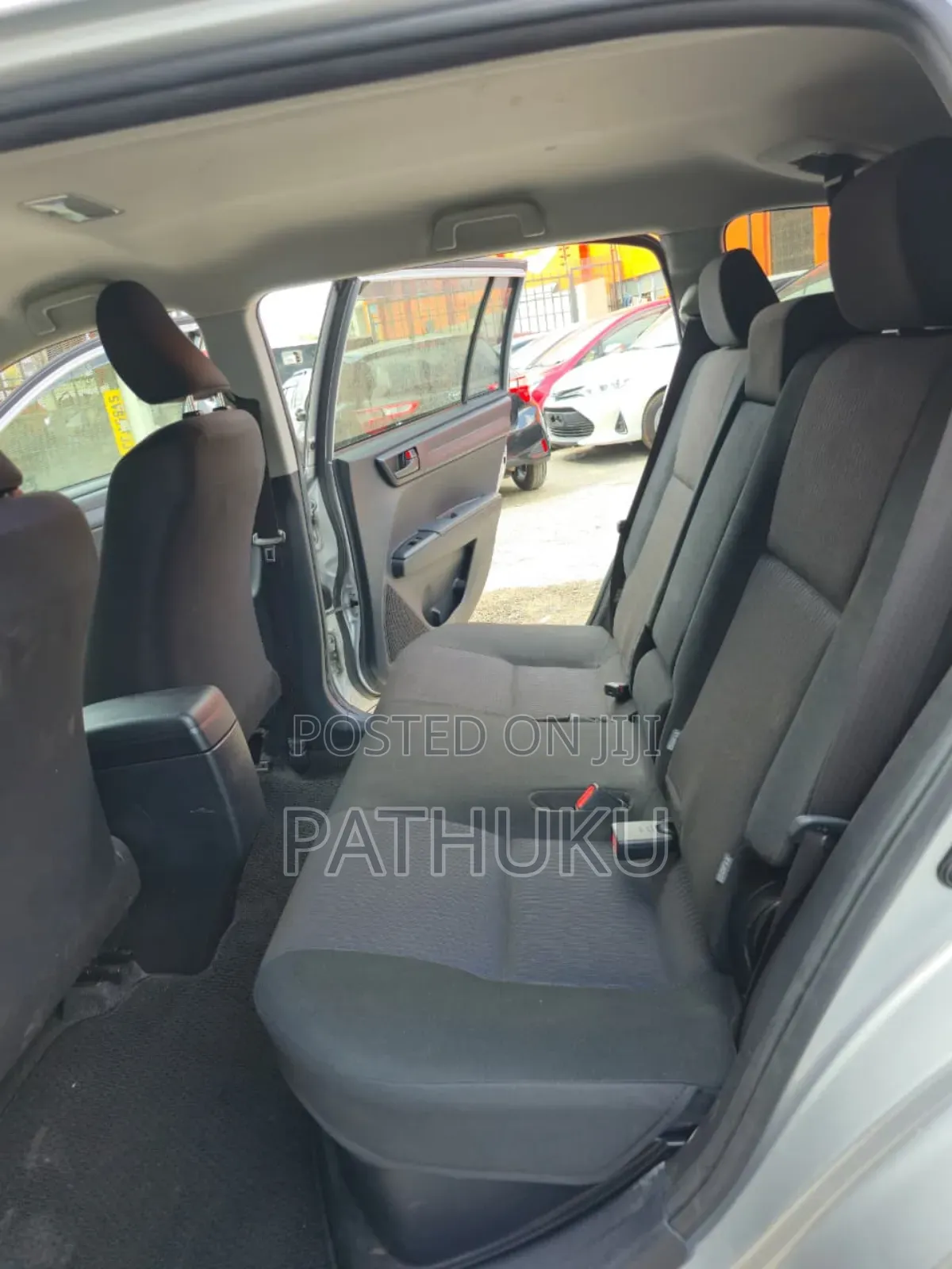 Toyota Corolla Fielder 2018 Silver