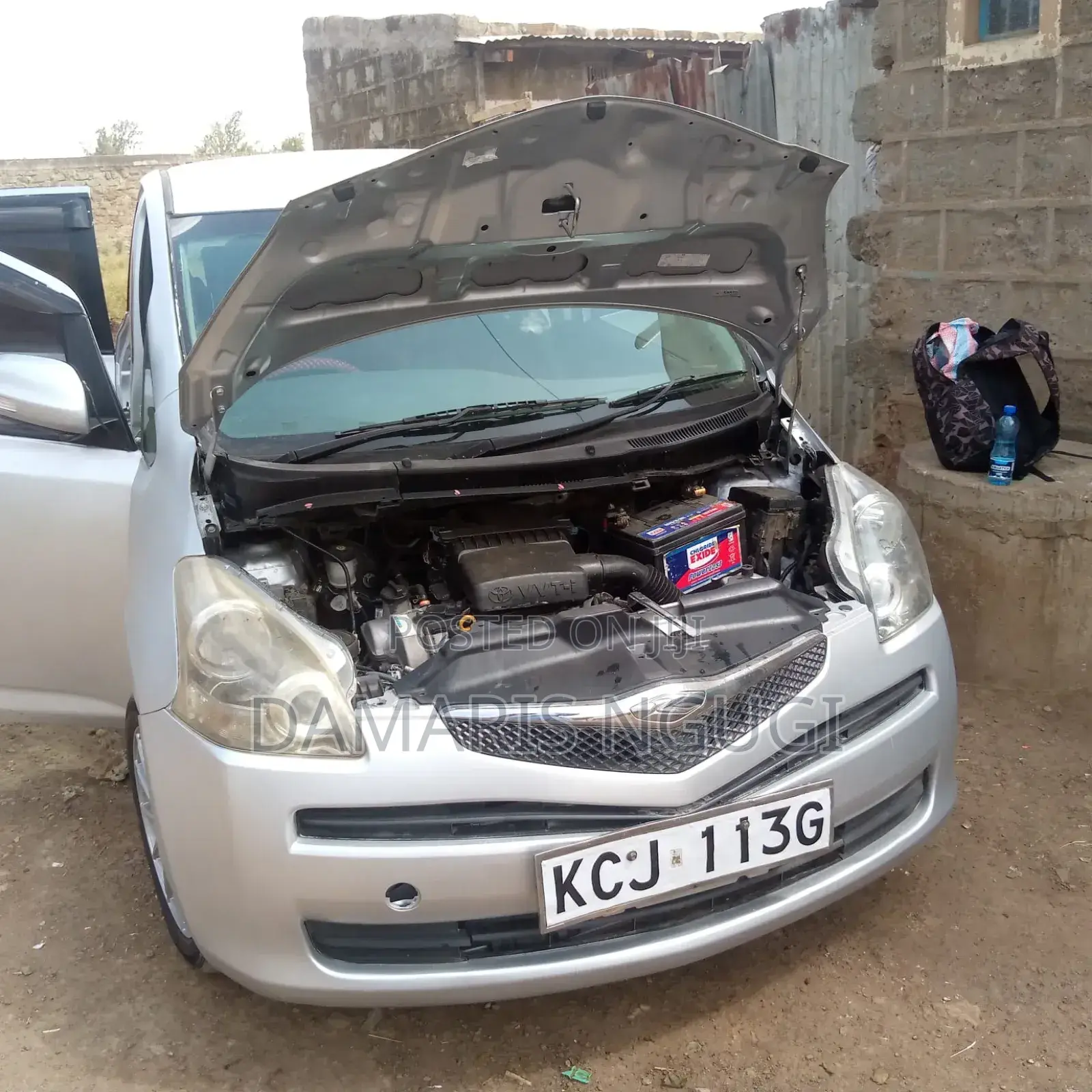 Toyota Ractis 2009 Silver