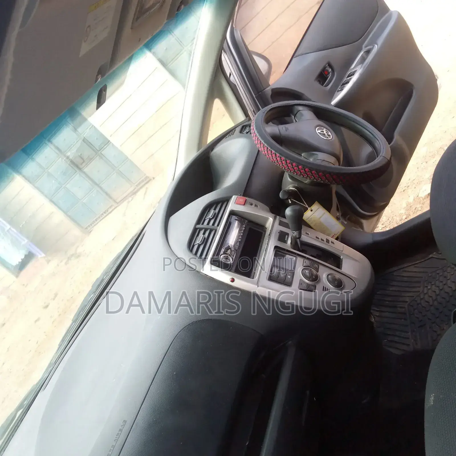 Toyota Ractis 2009 Silver