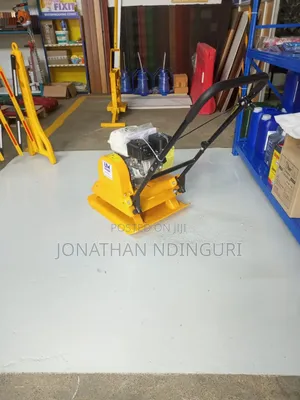 Vibrating Plate Compactor
