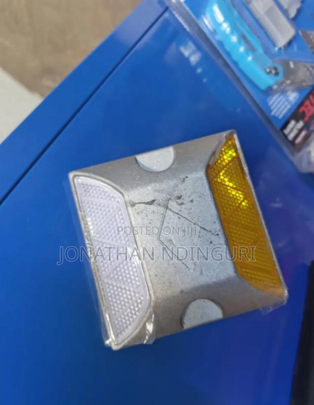 Aluminum Reflective Road Stud - main view