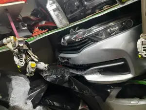Honda Fit Shuttle Nosecut 2015/2016