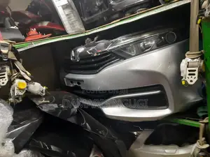 Honda Fit Shuttle Nosecut 2015/2016