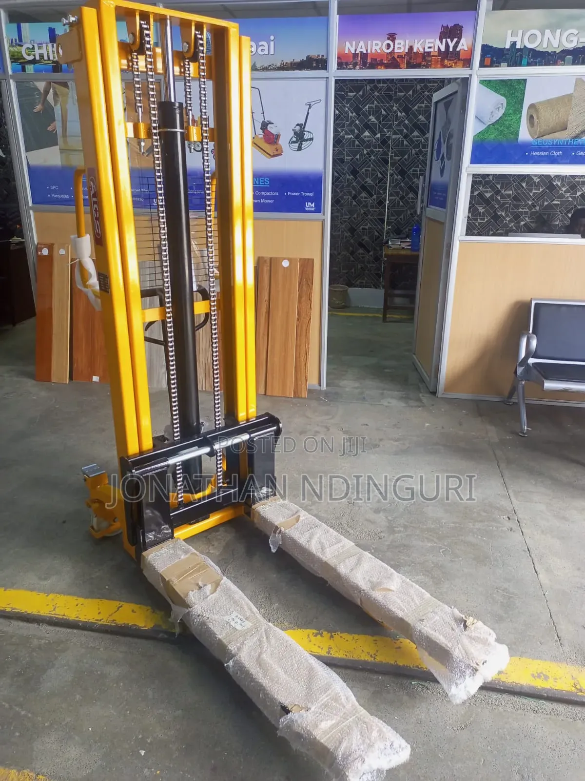 Compact Manual Stacker