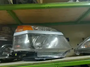 Voxy Headlight Old Model 2002-2005