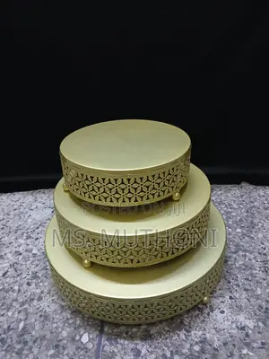 3pcs Gold Cake Stands (Sizes: 25/30/35/Cm)