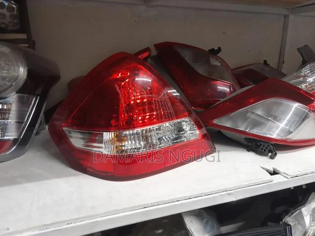 Tiida Taillights 2005-2008 - thumbnail 2