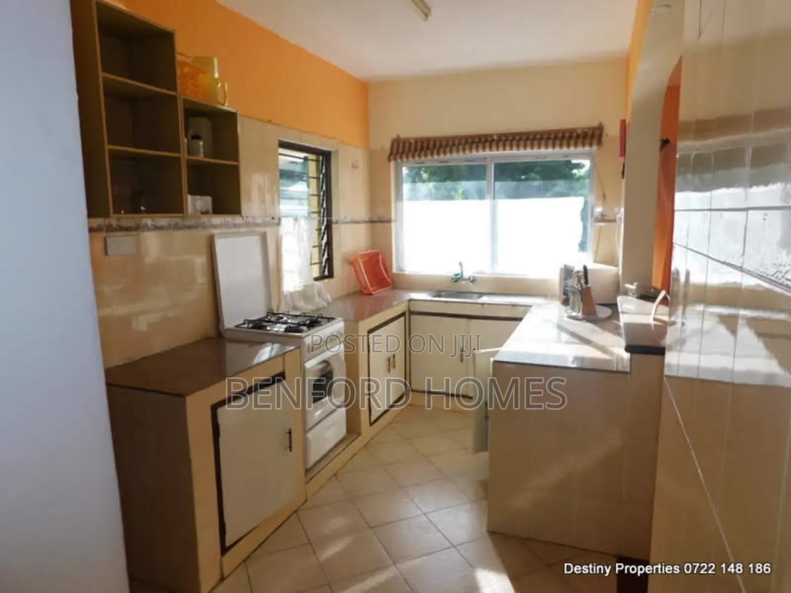 Min Hotel on Sale Nyali Walking Distance to the Beach-Benford Homes