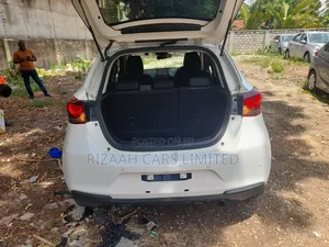 Mazda 2 2019 White